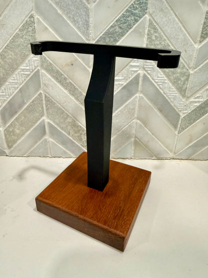 Shark Tooth Stand